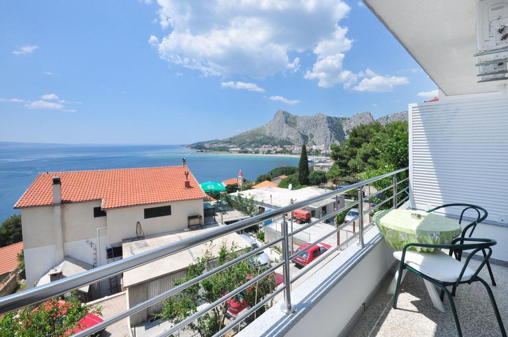 Apartments Zorka Leko Оміш Екстер'єр фото